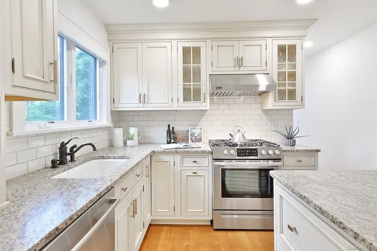 New York City Real Estate | View 130 Rutter Dubois Lane | room 13 | View 14