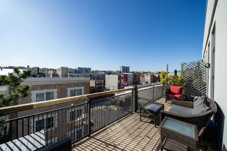 New York City Real Estate | View 610 Clinton St Unit# 4W | room 5 | View 6