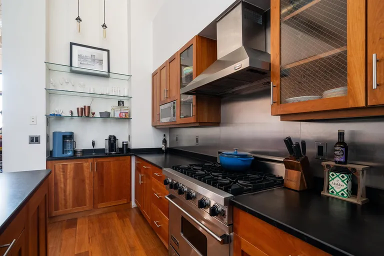 New York City Real Estate | View 610 Clinton St Unit# 4W | room 4 | View 5