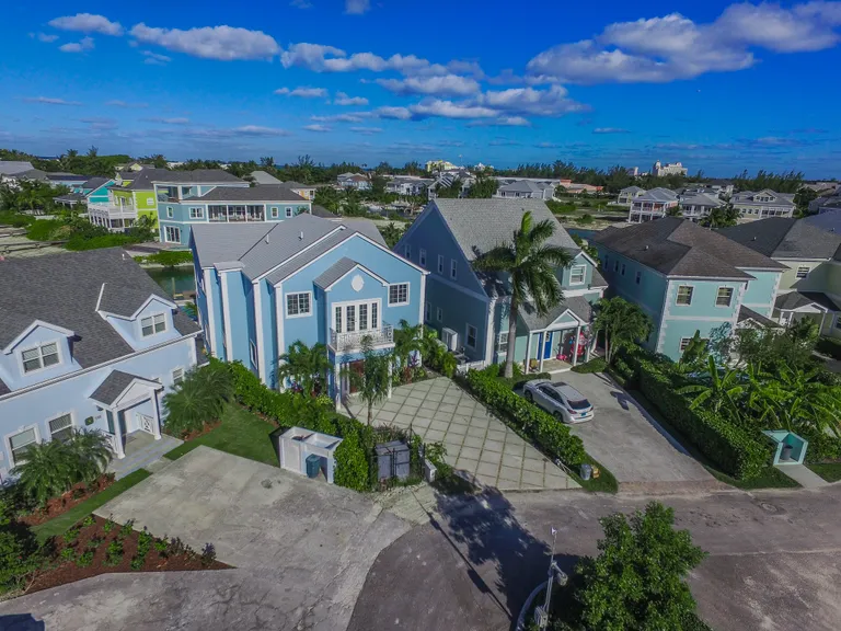 New York City Real Estate | View 17 Royal Palm Cay, Sandyport | Royal Palm Cay, Sandyport-50 | View 24