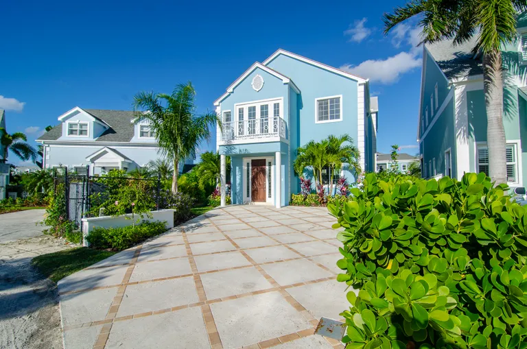 New York City Real Estate | View 17 Royal Palm Cay, Sandyport | Royal Palm Cay, Sandyport-01 | View 2