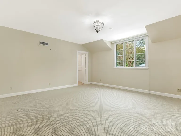 Charlotte Real Estate | View 3531 Sharon Road | room 40 | View 41