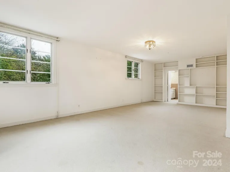 Charlotte Real Estate | View 3531 Sharon Road | room 36 | View 37