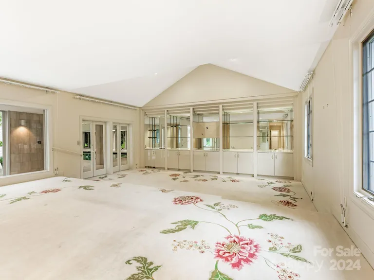 Charlotte Real Estate | View 3531 Sharon Road | room 26 | View 27