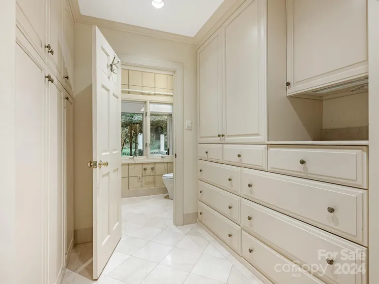 Charlotte Real Estate | View 3531 Sharon Road | room 32 | View 33