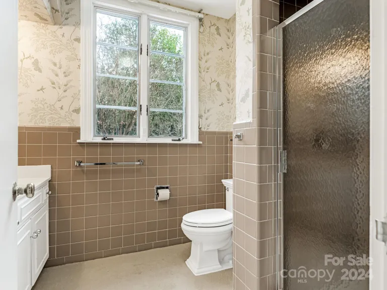Charlotte Real Estate | View 3531 Sharon Road | room 37 | View 38