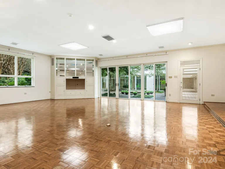 Charlotte Real Estate | View 3531 Sharon Road | room 25 | View 26