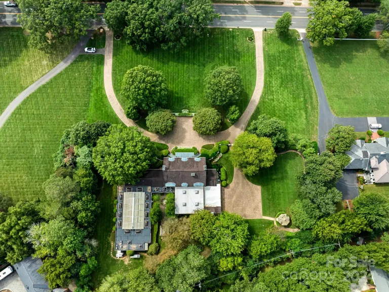 Charlotte Real Estate | View 3531 Sharon Road | room 6 | View 7