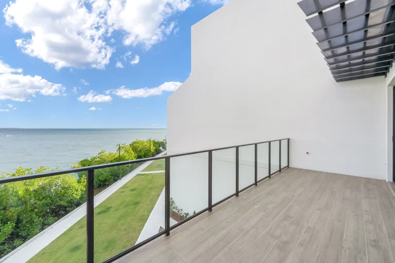 New York City Real Estate | View Allure Waterfront | Deck with view | View 12