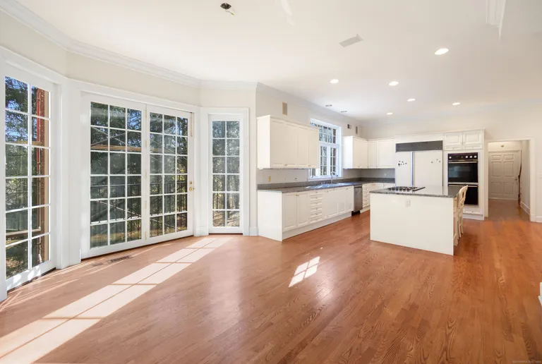 Greenwich Real Estate | View 534 Stanwich Road | room 14 | View 15