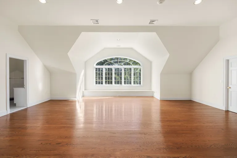 Greenwich Real Estate | View 534 Stanwich Road | room 21 | View 22