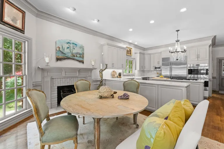 New York City Real Estate | View 4401 Cameron Oaks Drive | Breakfast Room | View 25