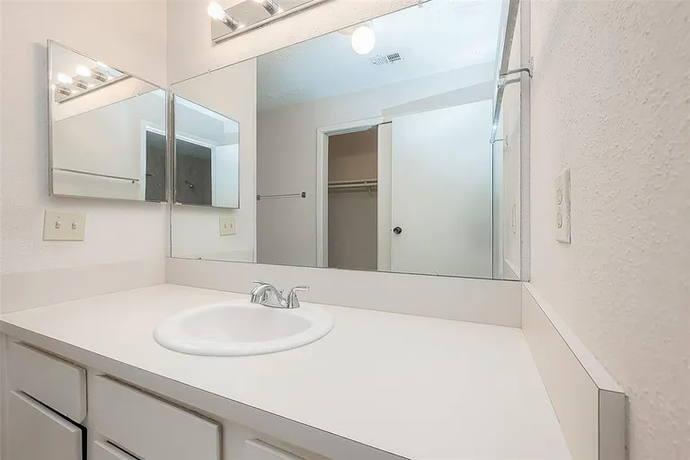 New York City Real Estate | View 2021 Spenwick Drive #217 | room 29 | View 30