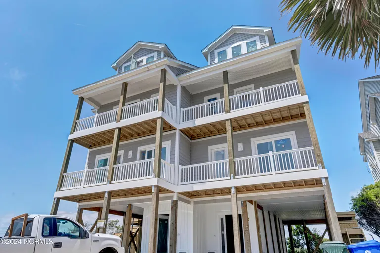 Wilmington, NC Real Estate | View 128 Sea Oaks Court | room 1 | View 2