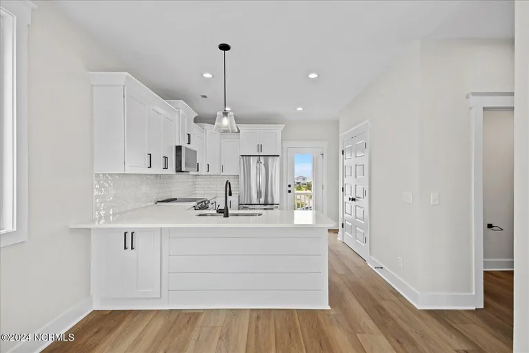Wilmington, NC Real Estate | View 128 Sea Oaks Court | room 4 | View 5