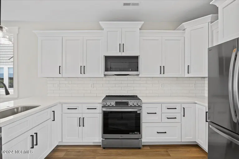 Wilmington, NC Real Estate | View 128 Sea Oaks Court | room 5 | View 6