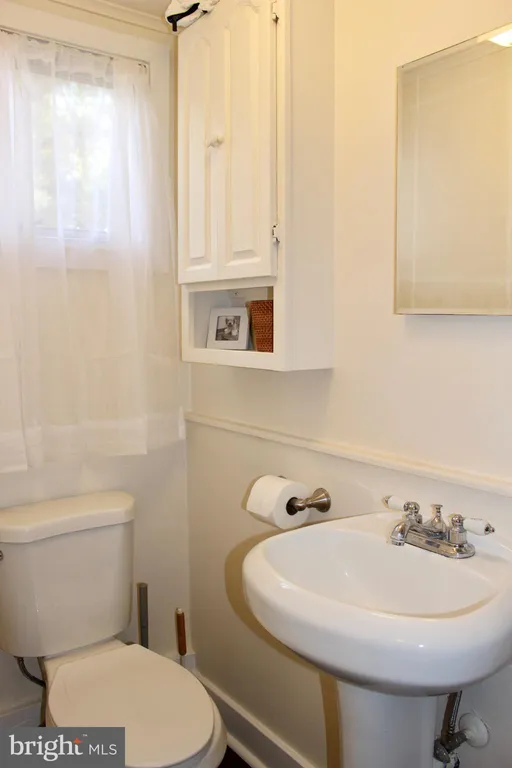 New York City Real Estate | View 25 Elm Ridge Road REAR COTTAGE | room 7 | View 8