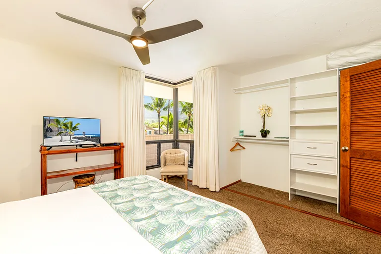 New York City Real Estate | View 75-6106 ALII DR, #305 | room 8 | View 9