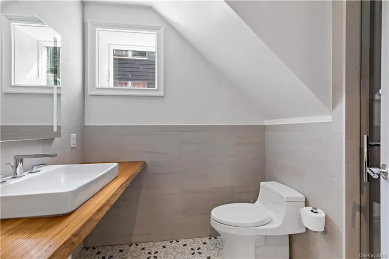 New York City Real Estate | View 22 Maple Street | room 44 | View 45