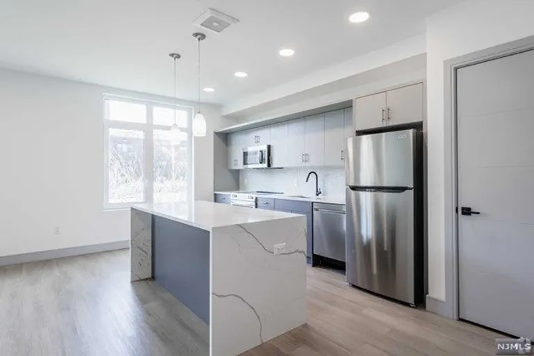 Bergen County Real Estate | View 1435 10th Street #412 | room 1 | View 2
