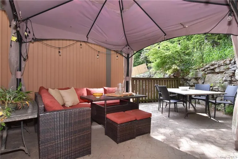 New York City Real Estate | View 122 Ogden Avenue | room 21 | View 22