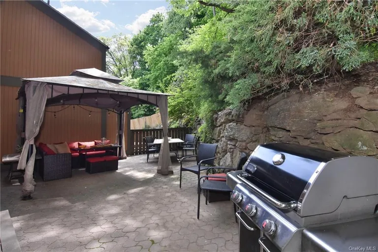 New York City Real Estate | View 122 Ogden Avenue | room 22 | View 23