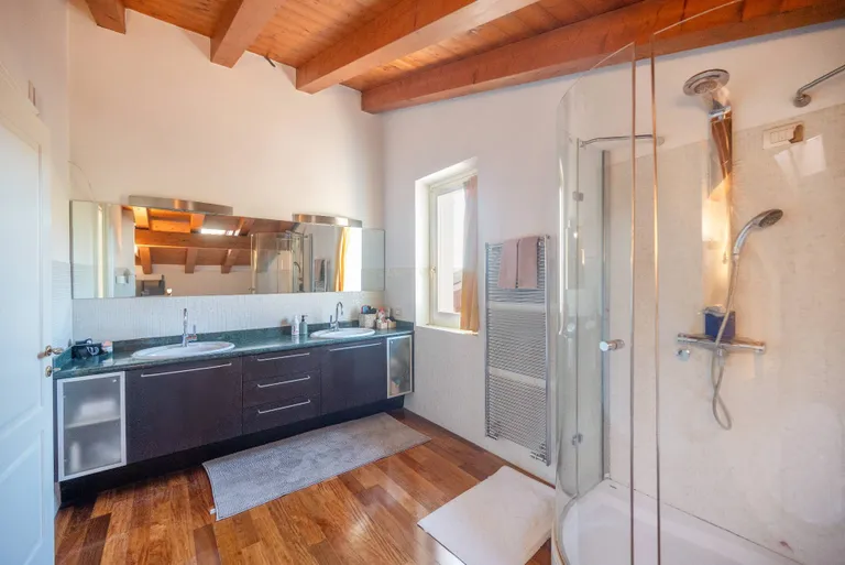 Northeast Italy Real Estate | View Villa del Golfo - VI001356 | 19 | View 19