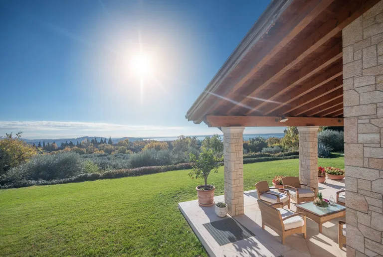 Northeast Italy Real Estate | View Villa del Golfo - VI001356 | 28 | View 28
