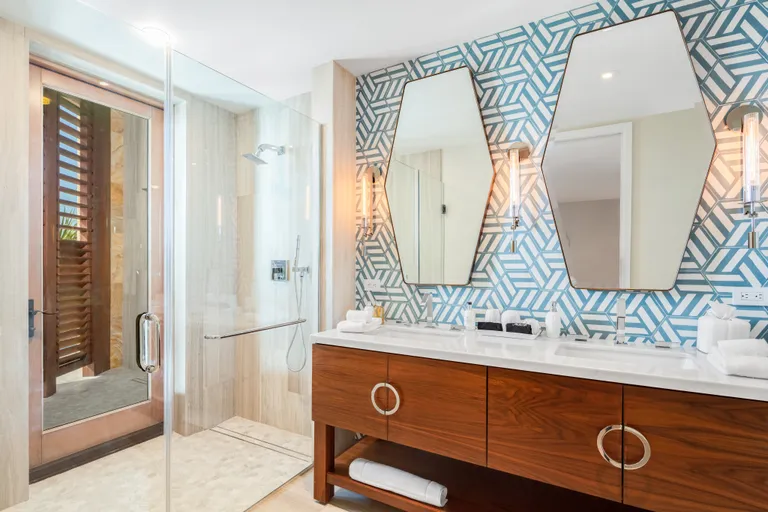 British Virgin Islands Real Estate | View Villa Maronti, Oil Nut Bay | Villa Maronti Guest Bath 1 | View 8