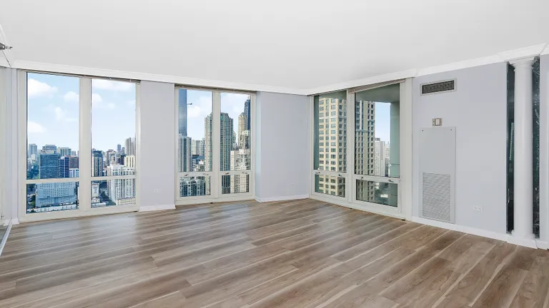New York City Real Estate | View 345 N Lasalle, 4502 | room 1 | View 2