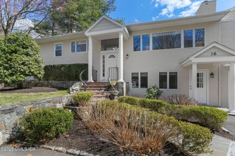 Greenwich Real Estate | View 16 Dandy Drive | 4 Beds, 4 Baths | View 1