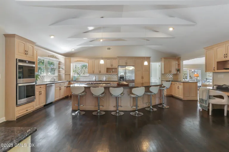Greenwich Real Estate | View 16 Dandy Drive | room 4 | View 5