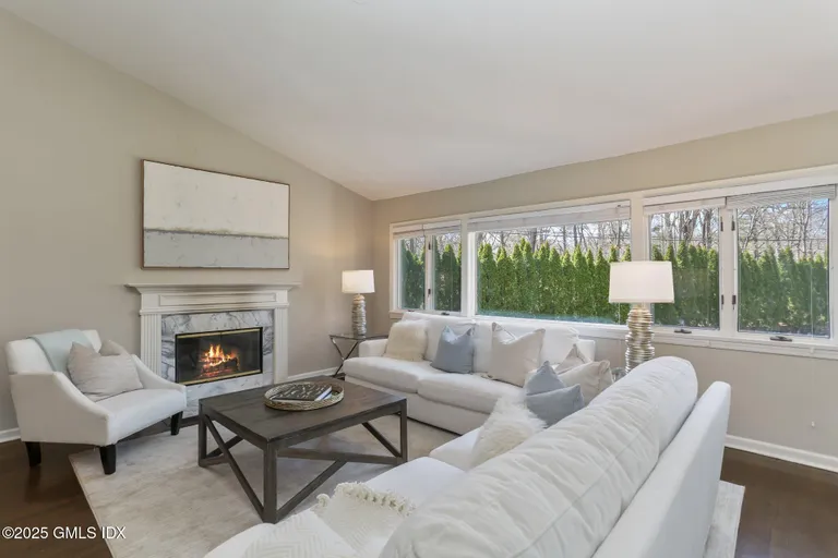 Greenwich Real Estate | View 16 Dandy Drive | room 2 | View 3