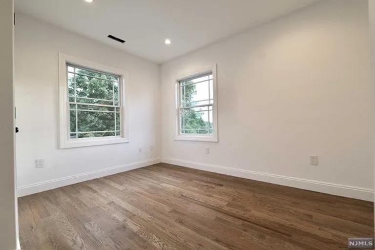 New York City Real Estate | View 231 Mountain Avenue | room 39 | View 40