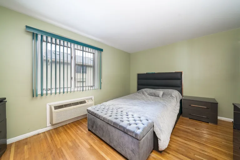 New York City Real Estate | View 1-15 Coles Ave #5C | room 8 | View 9