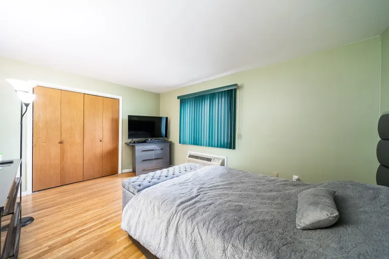 New York City Real Estate | View 1-15 Coles Ave #5C | room 9 | View 10