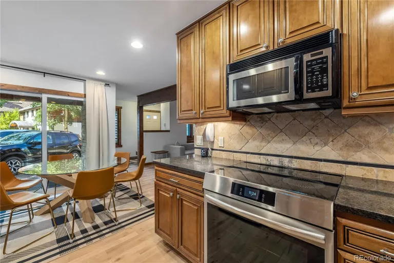 Denver Real Estate | View 4770 Bighorn Road Unit# B4 | room 8 | View 9