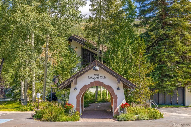 Denver Real Estate | View 4770 Bighorn Road Unit# B4 | room 23 | View 24
