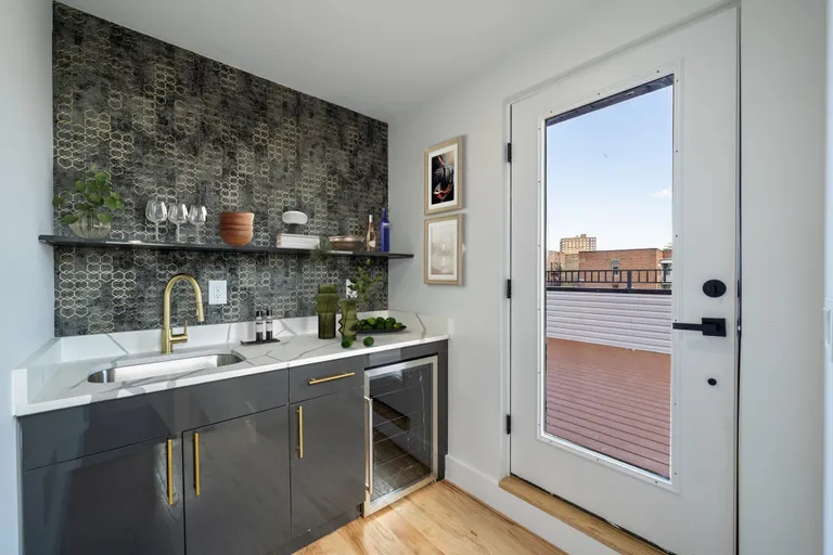 Jersey City/Hoboken Real Estate | View 22 Beacon Ave Unit# 2B | room 28 | View 29