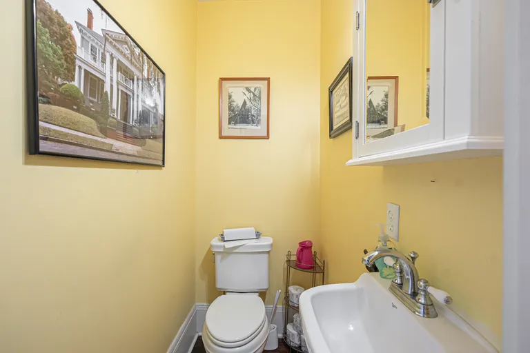 Savannah Real Estate | View 18 East 34th Street | room 18 | View 19