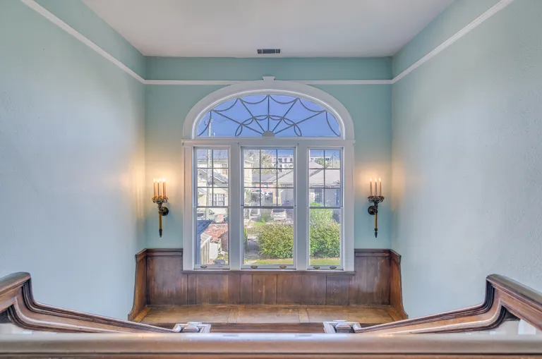 Savannah Real Estate | View 18 East 34th Street | room 21 | View 22