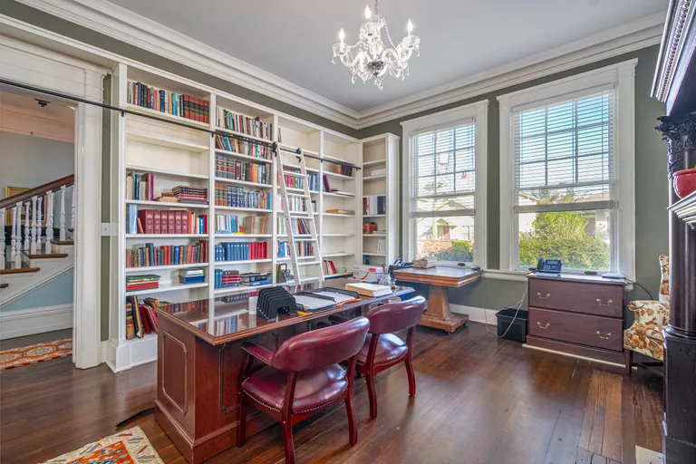 Savannah Real Estate | View 18 East 34th Street | room 12 | View 13