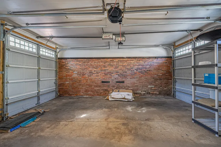 Savannah Real Estate | View 18 East 34th Street | room 42 | View 43