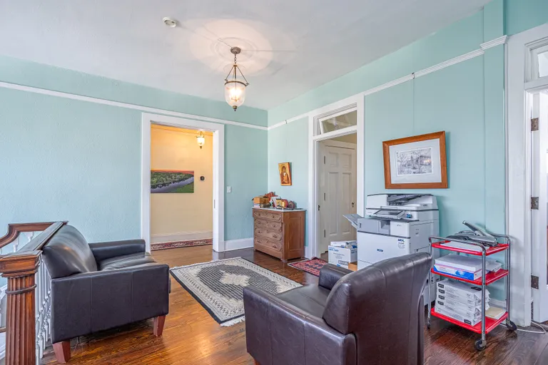 Savannah Real Estate | View 18 East 34th Street | room 24 | View 25