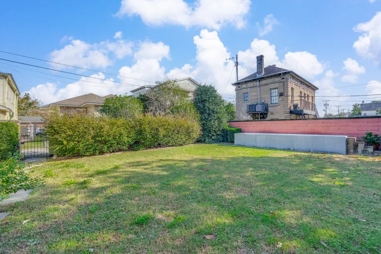 Savannah Real Estate | View 18 East 34th Street | room 49 | View 50