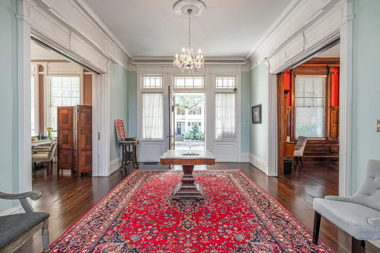 Savannah Real Estate | View 18 East 34th Street | room 7 | View 8