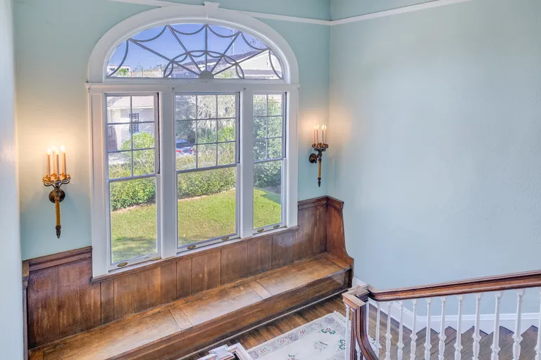 Savannah Real Estate | View 18 East 34th Street | room 22 | View 23