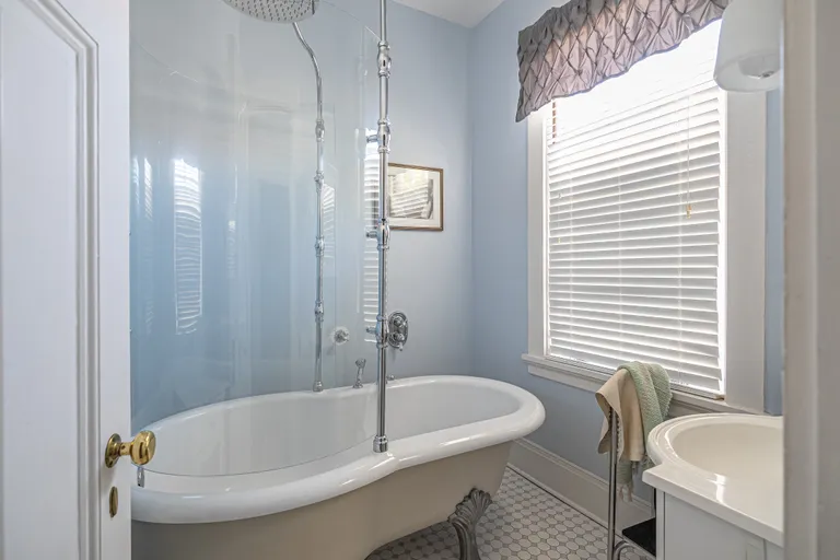Savannah Real Estate | View 18 East 34th Street | room 28 | View 29