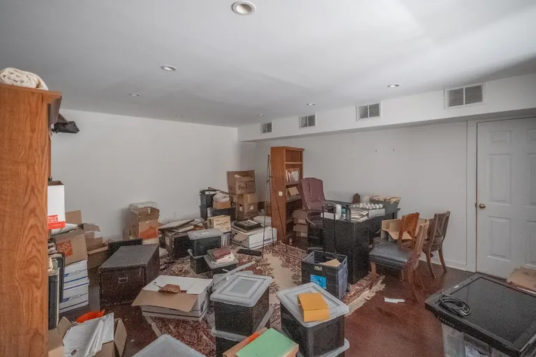 Savannah Real Estate | View 18 East 34th Street | room 34 | View 35