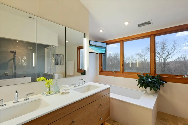 Westchester Real Estate | View 44 Riverview Road | room 24 | View 25